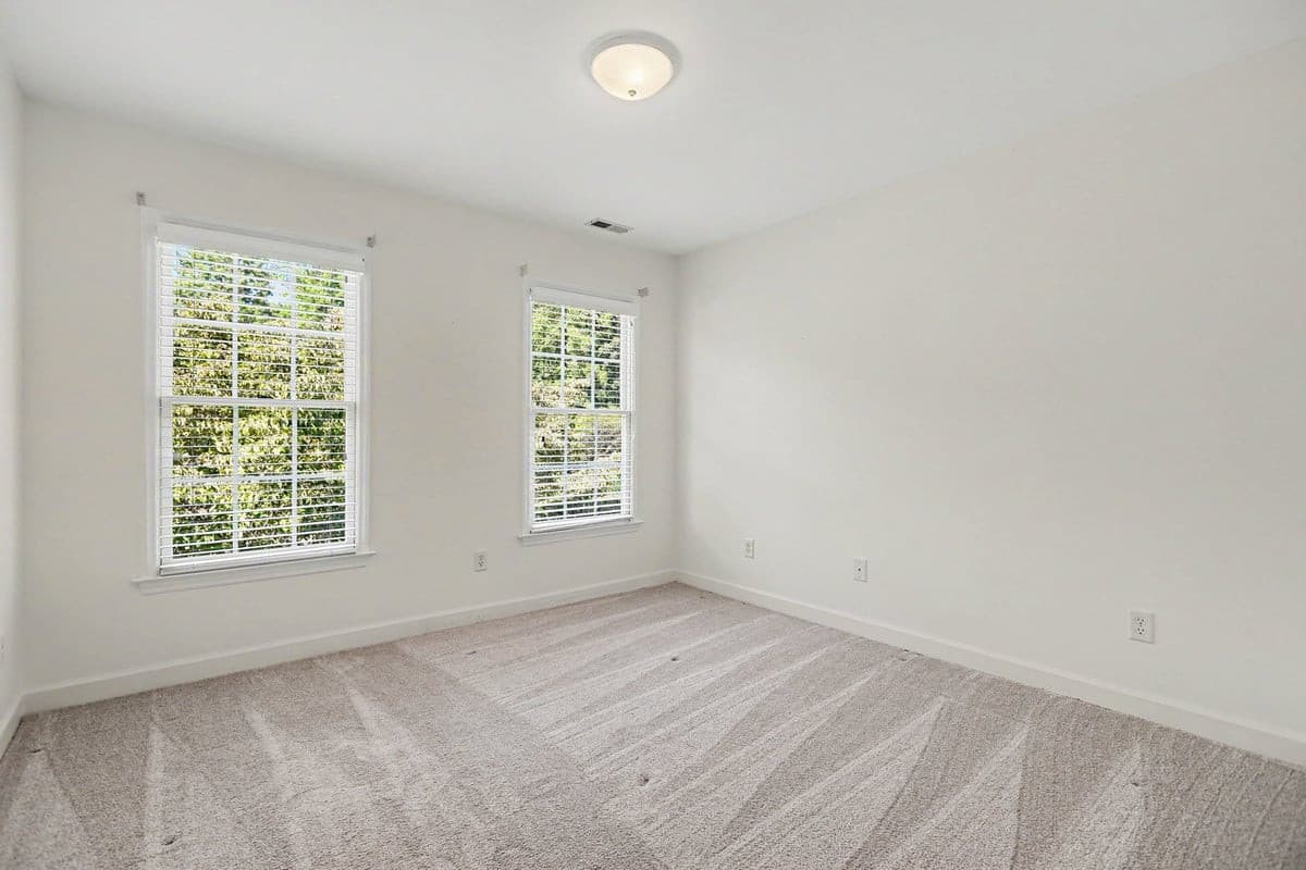 023_file_2048.jpg - 26 Ballard Court, Durham, NC 27712