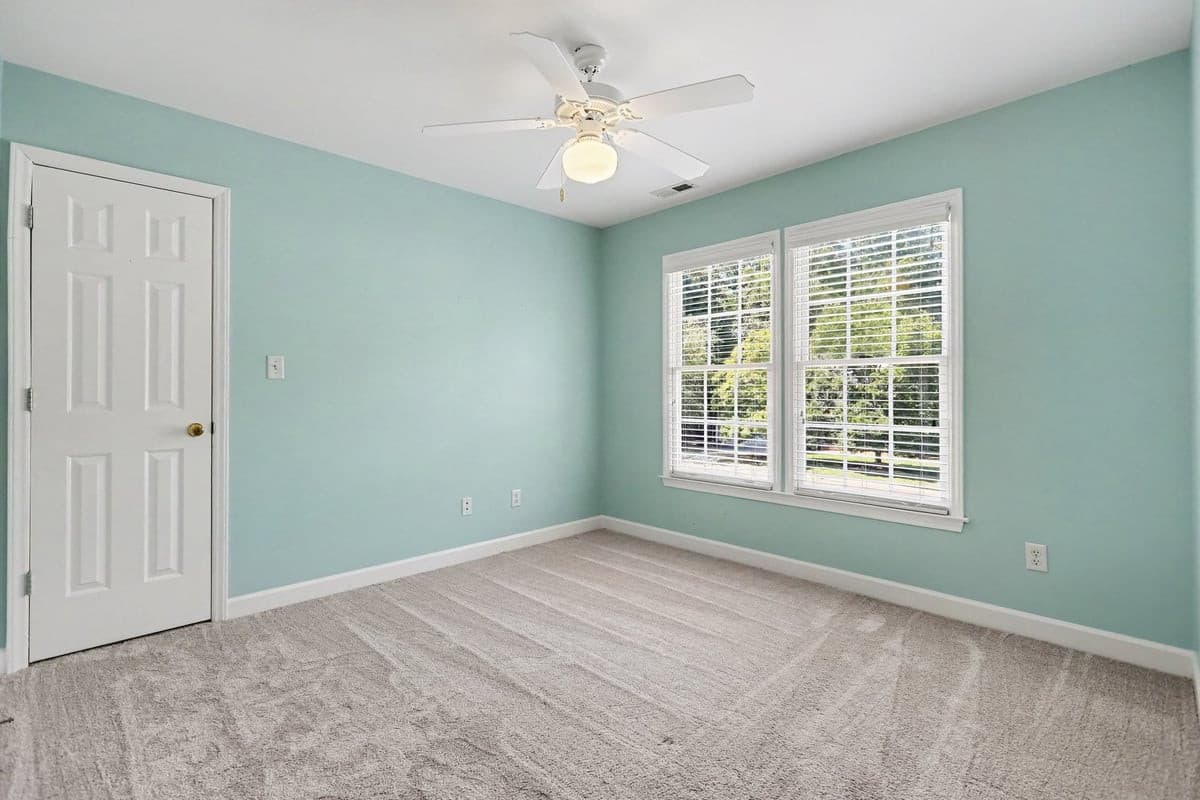 025_file_4262.jpg - 26 Ballard Court, Durham, NC 27712
