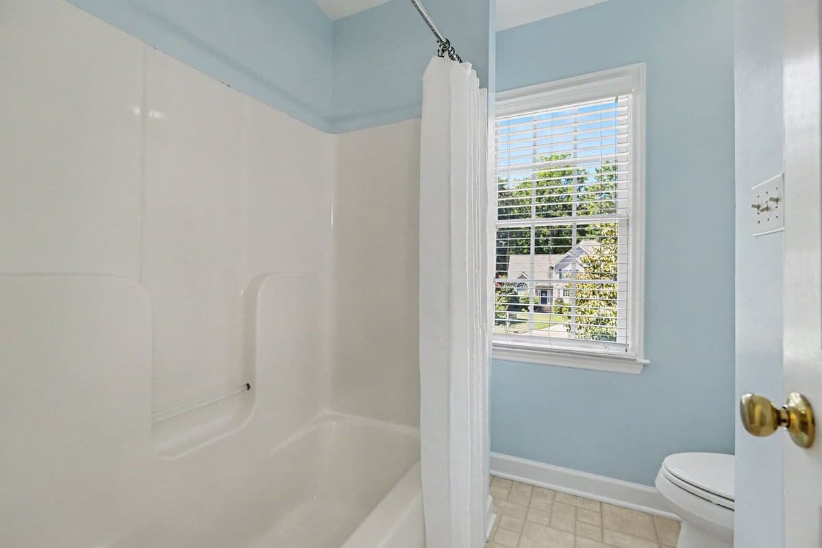 031_file_2662.jpg - 26 Ballard Court, Durham, NC 27712