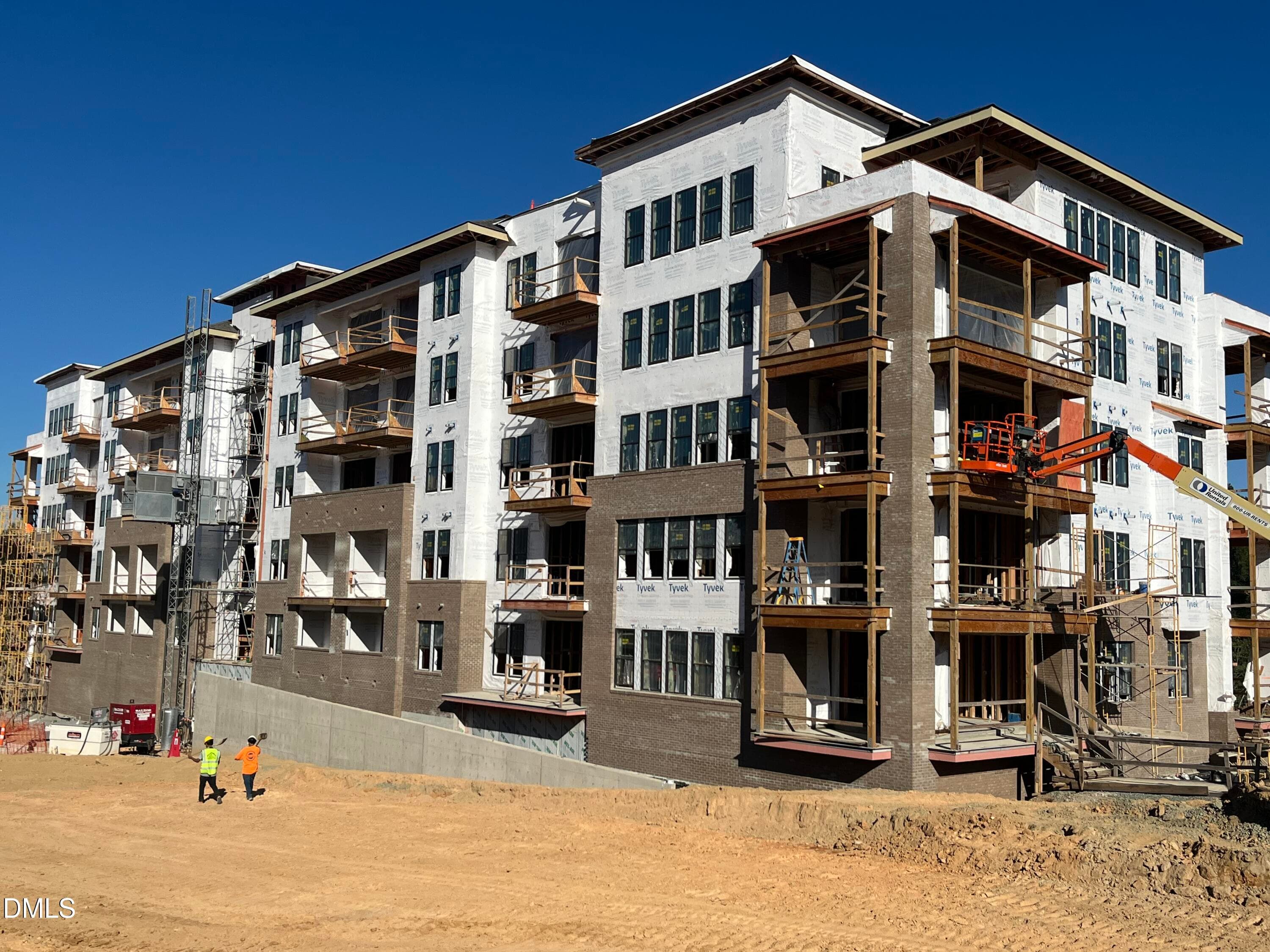 211 S Crk Crossing 400, Chapel Hill, NC 27516