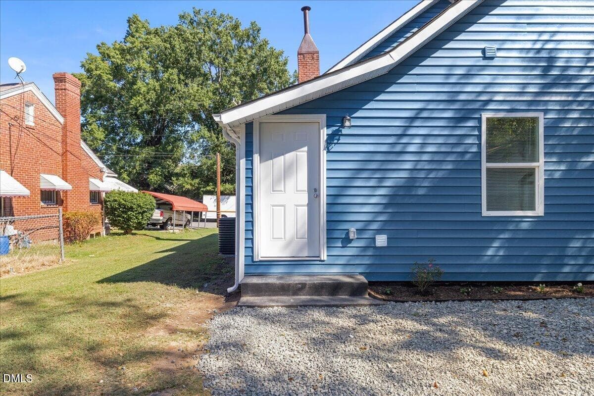 Entrance - 911 Alma Street, Durham, NC 27703