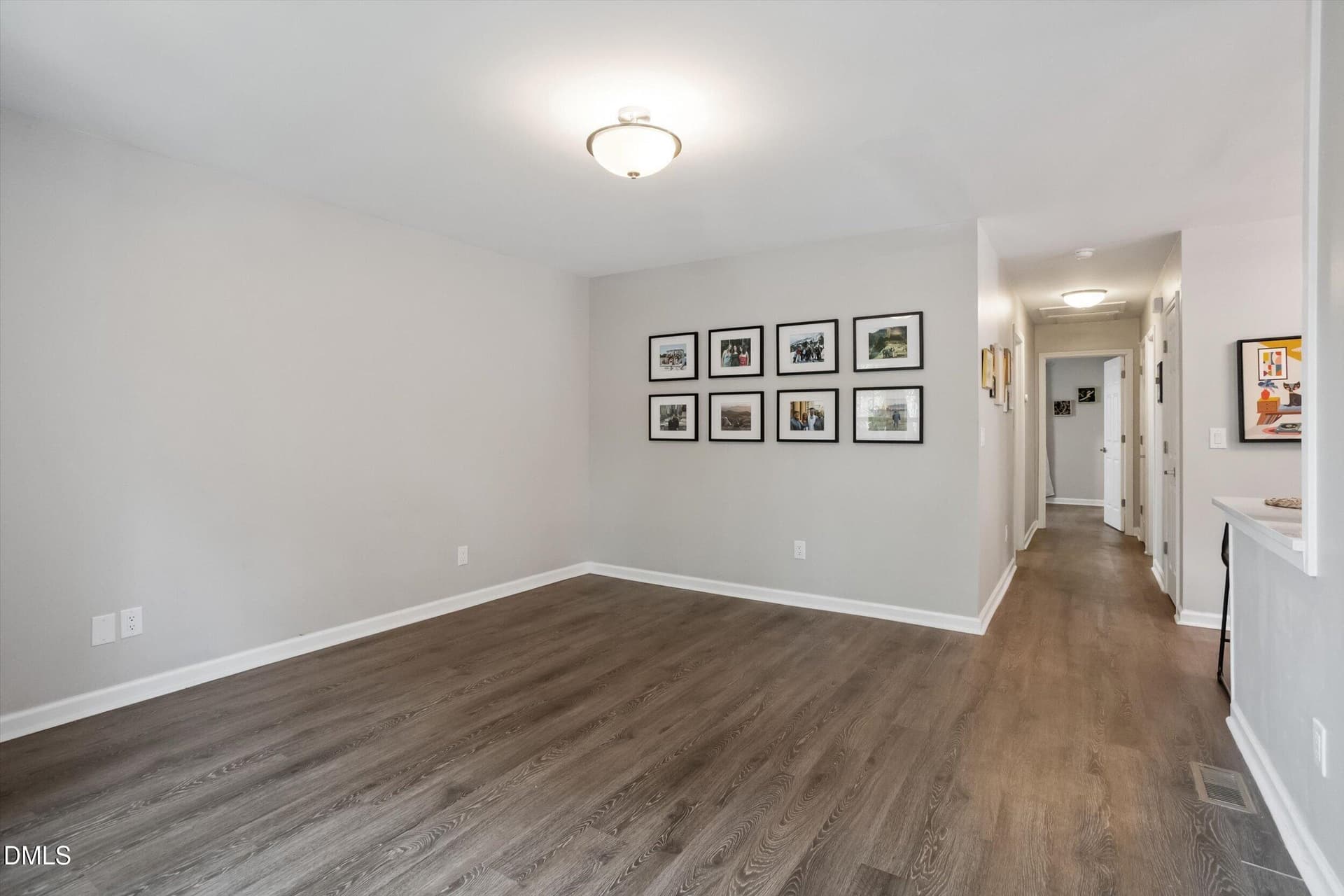 Living Room - 208 N State Street, Raleigh, NC 27601