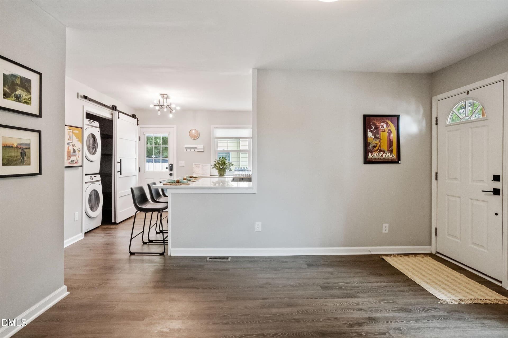 Living Room - 208 N State Street, Raleigh, NC 27601