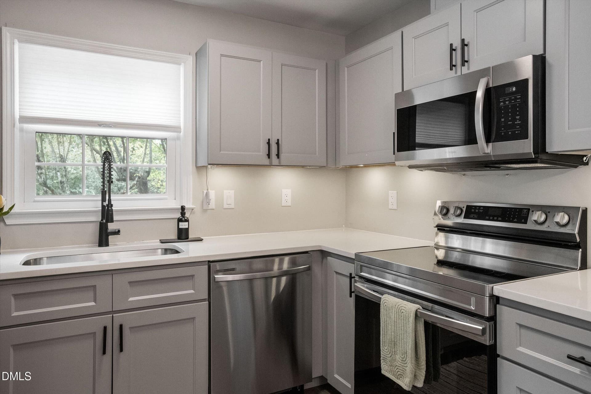 Kitchen - 208 N State Street, Raleigh, NC 27601