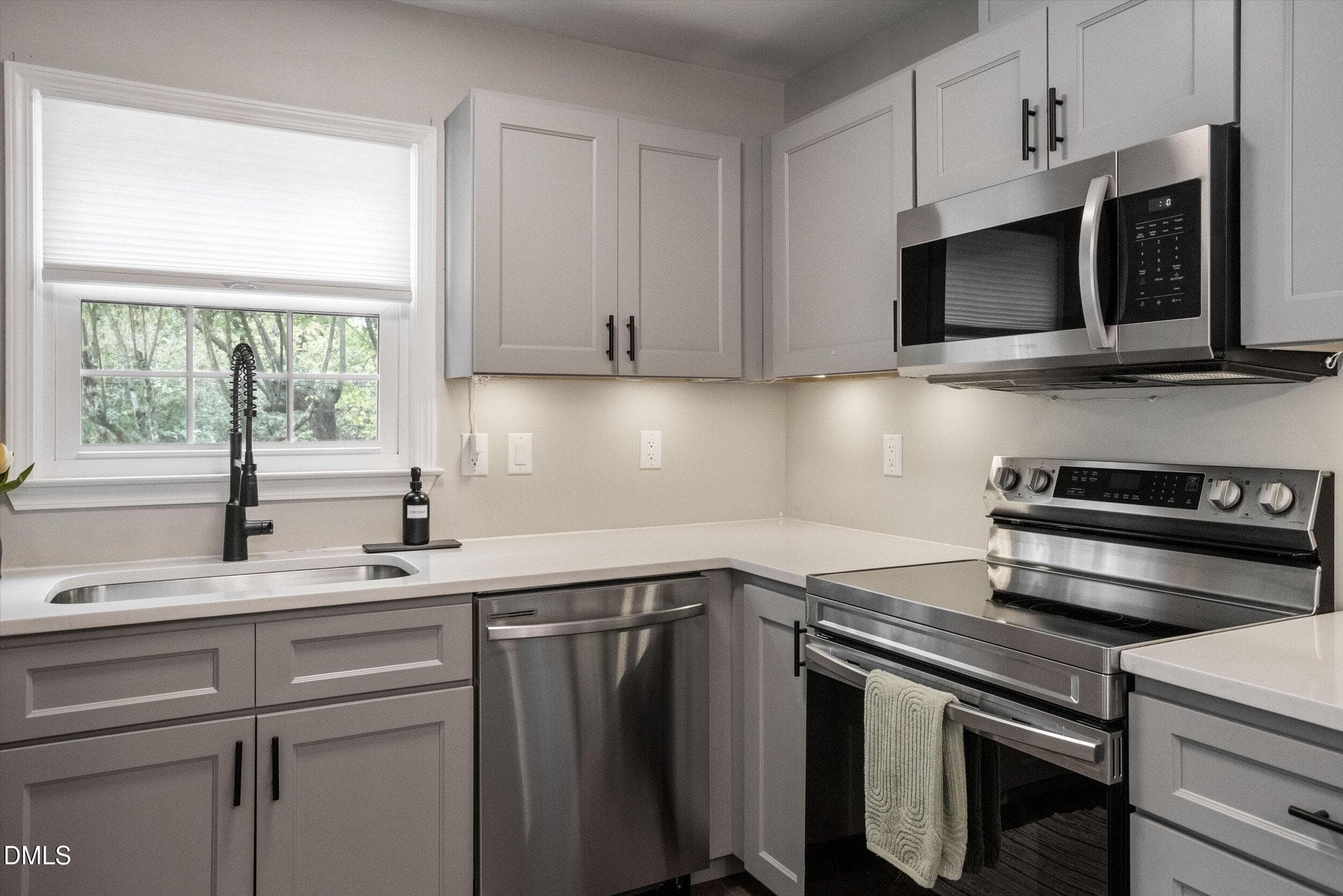 Kitchen - 208 N State Street, Raleigh, NC 27601