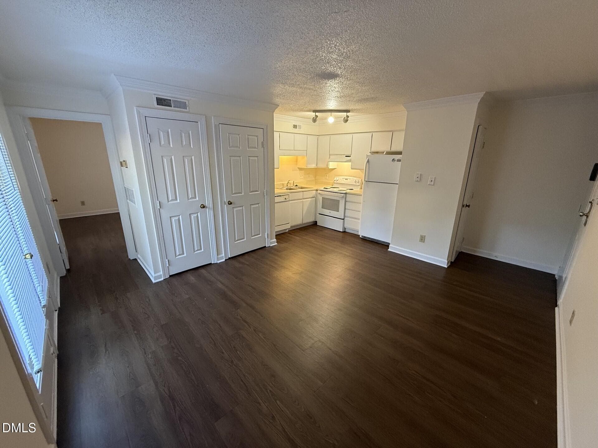 1b7893a6-a339-44e5-8d40-a5409753720a - 3605 Helix Court 101, Raleigh, NC 27606