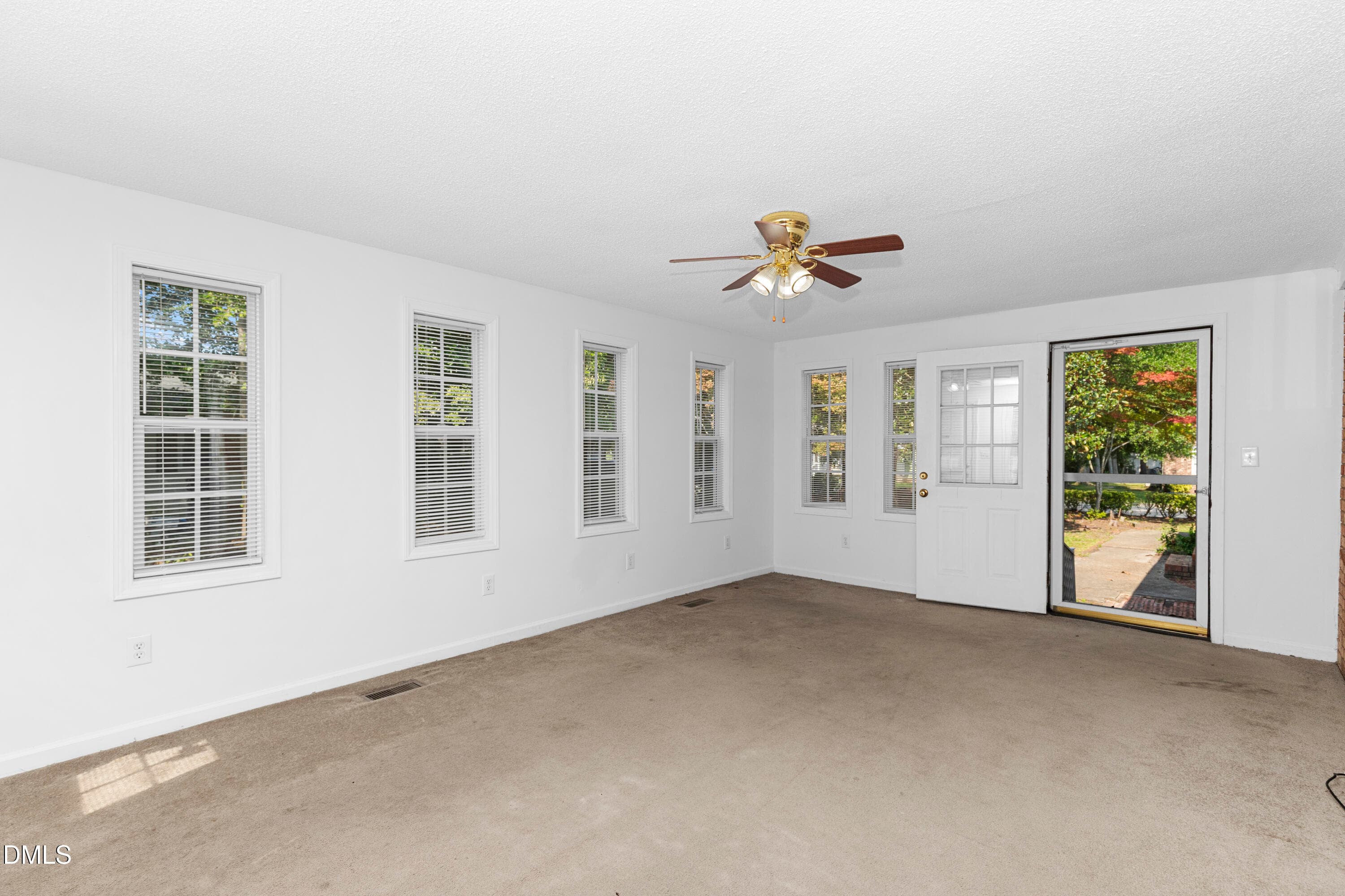 _MG_5310 - 700 E Harnett Street, Dunn, NC 28334, Dunn