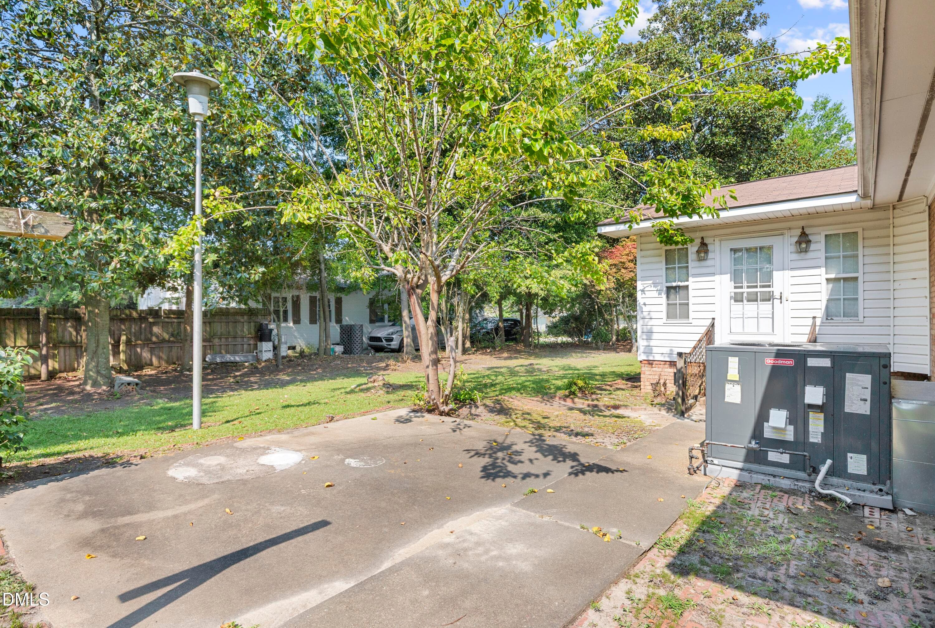 IMG_5303 - 700 E Harnett Street, Dunn, NC 28334, Dunn