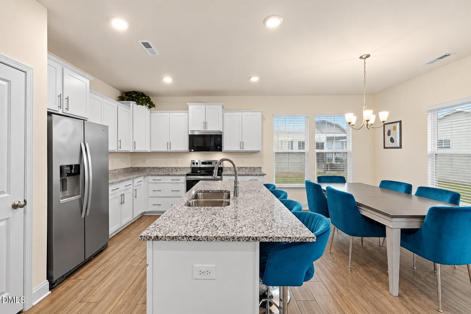 Modern Kitchen - 984 Channel Drop Lp, Zebulon, NC 27597, Zebulon