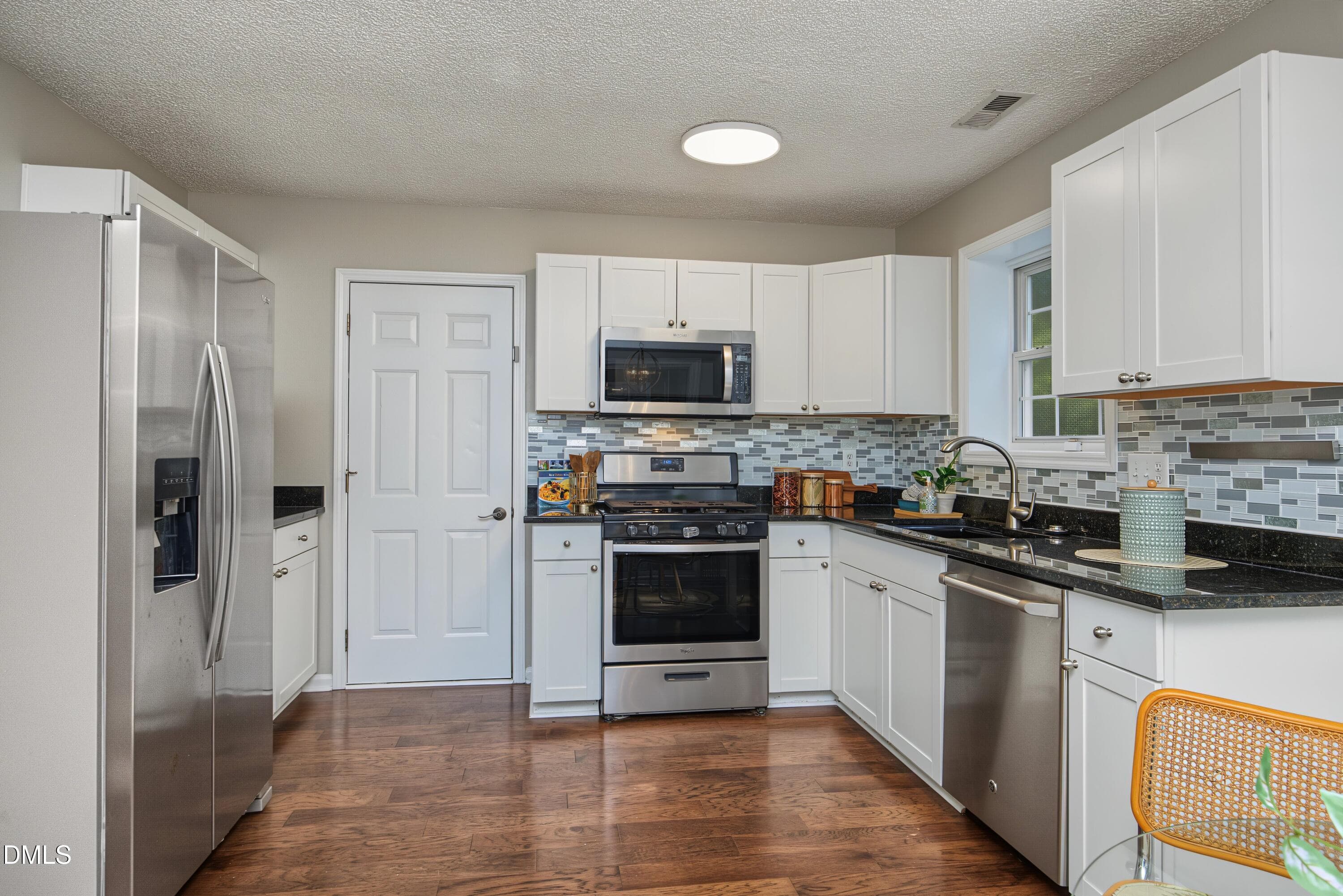 12Kitchen - 201 Fallenwood Avenue, Durham, NC 27713