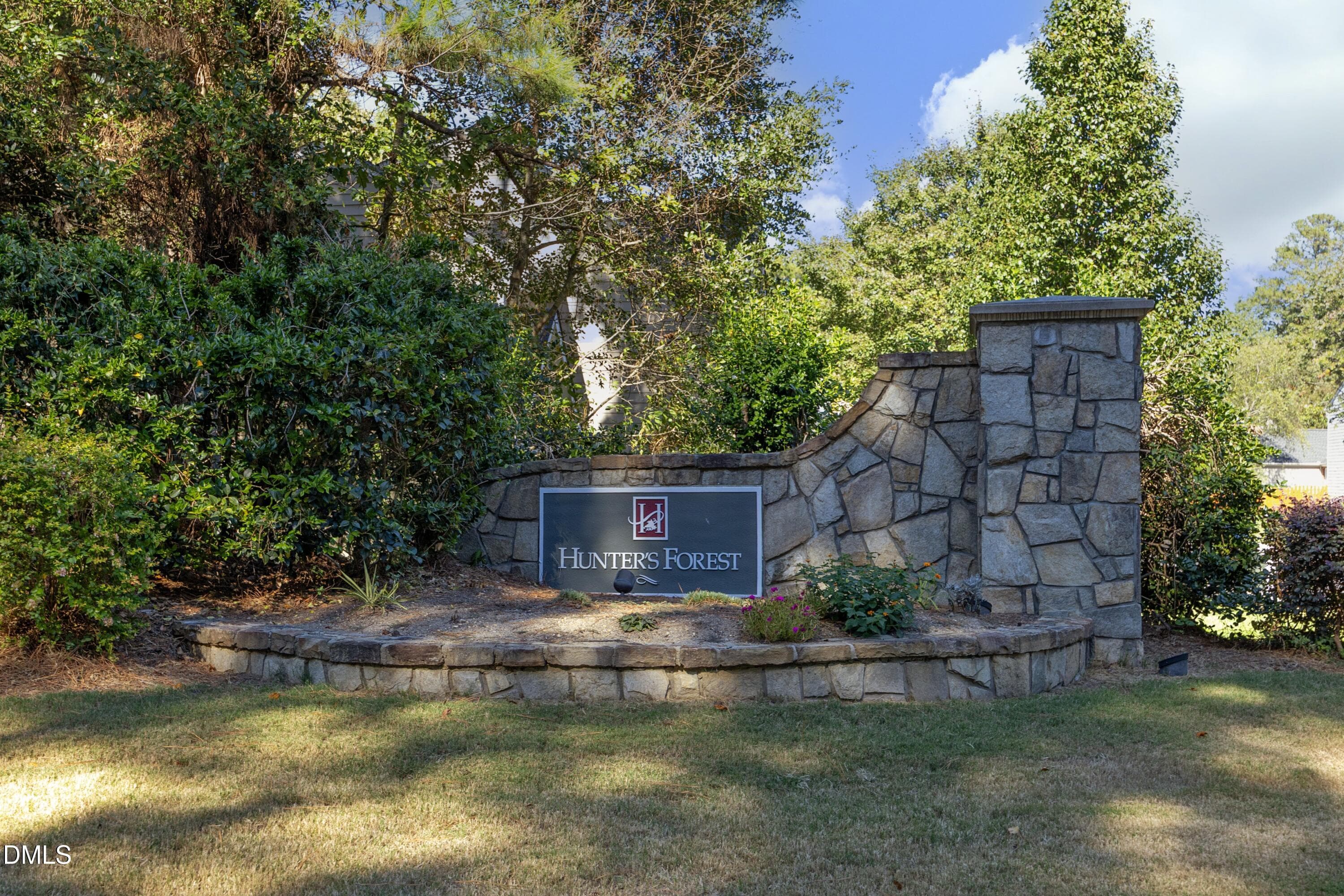 HuntersForestEntrance - 201 Fallenwood Avenue, Durham, NC 27713