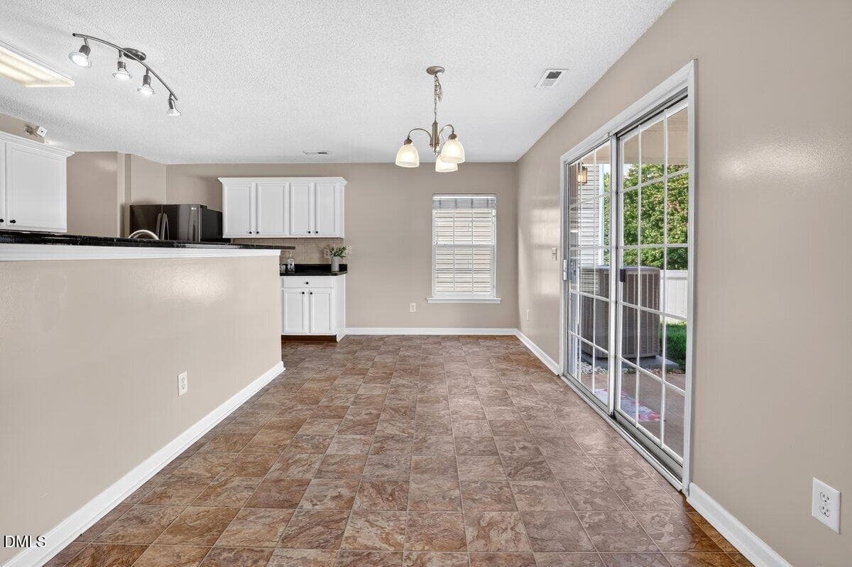 200 Georgetowne Dr-22 - 200 Georgetowne Drive, Clayton, NC 27520
