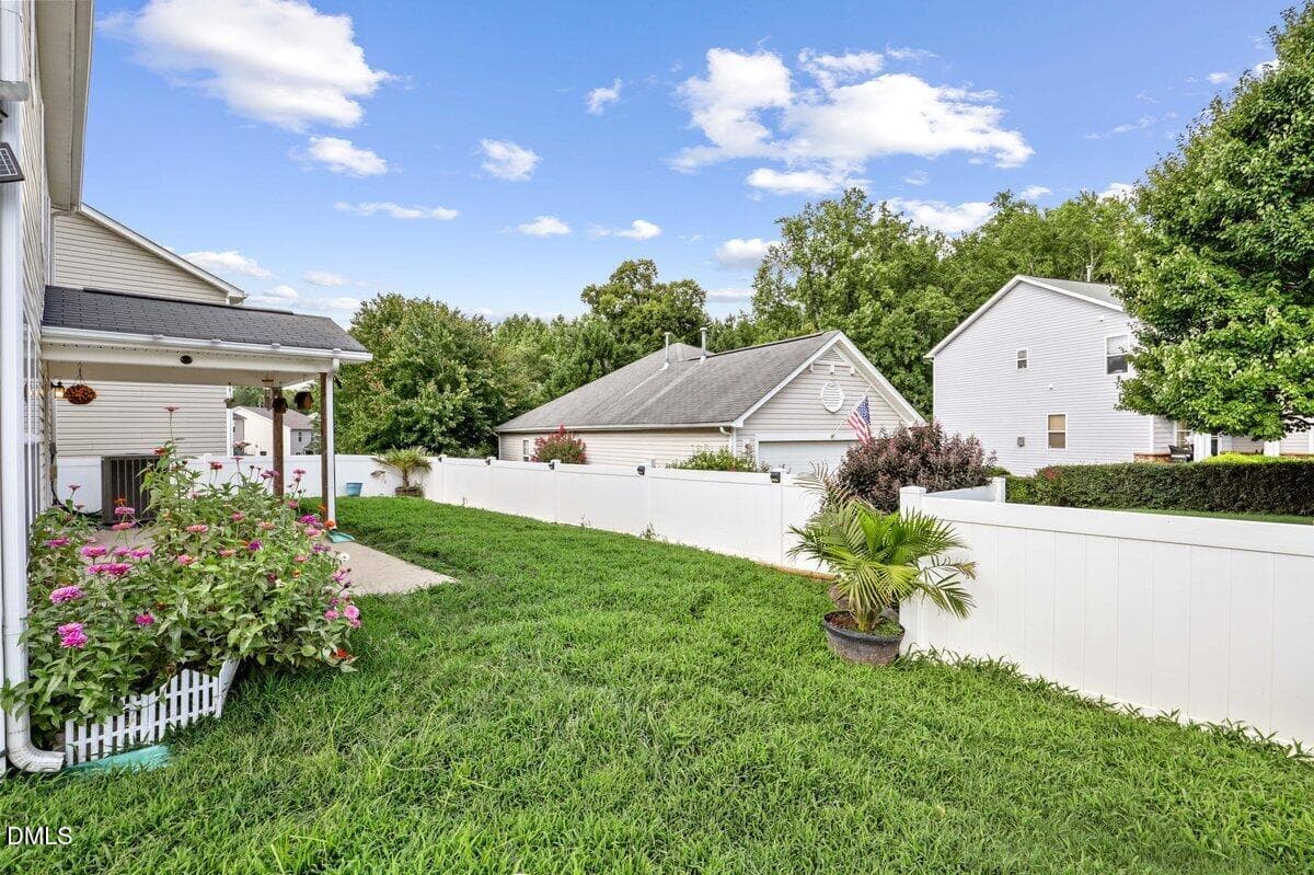 200 Georgetowne Dr-9 - 200 Georgetowne Drive, Clayton, NC 27520