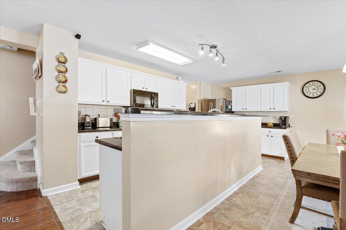 24-200 Georgetowne Dr-24 - 200 Georgetowne Drive, Clayton, NC 27520