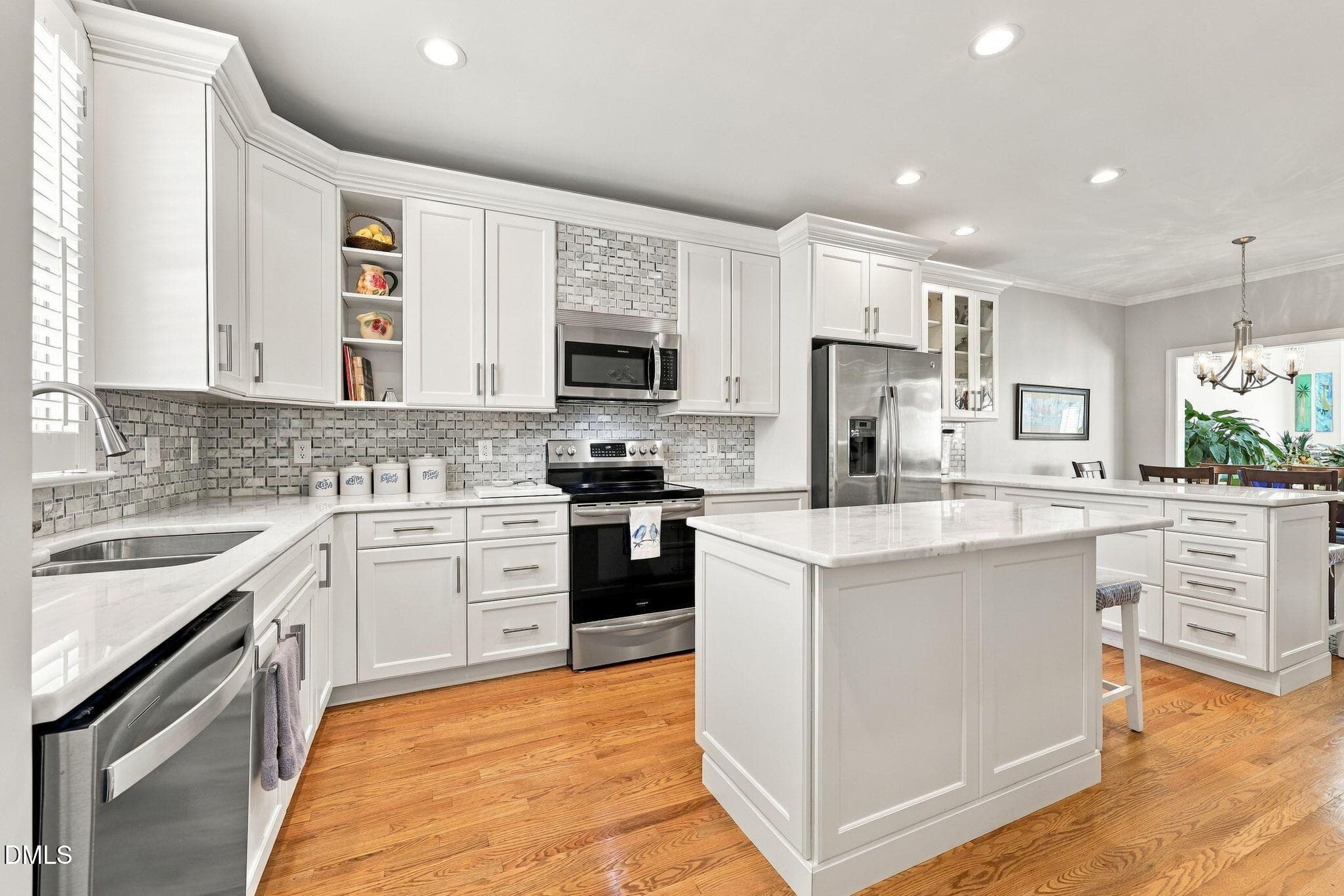 Kitchen Island - 3361 Ridgecrest Court, Raleigh, NC 27607