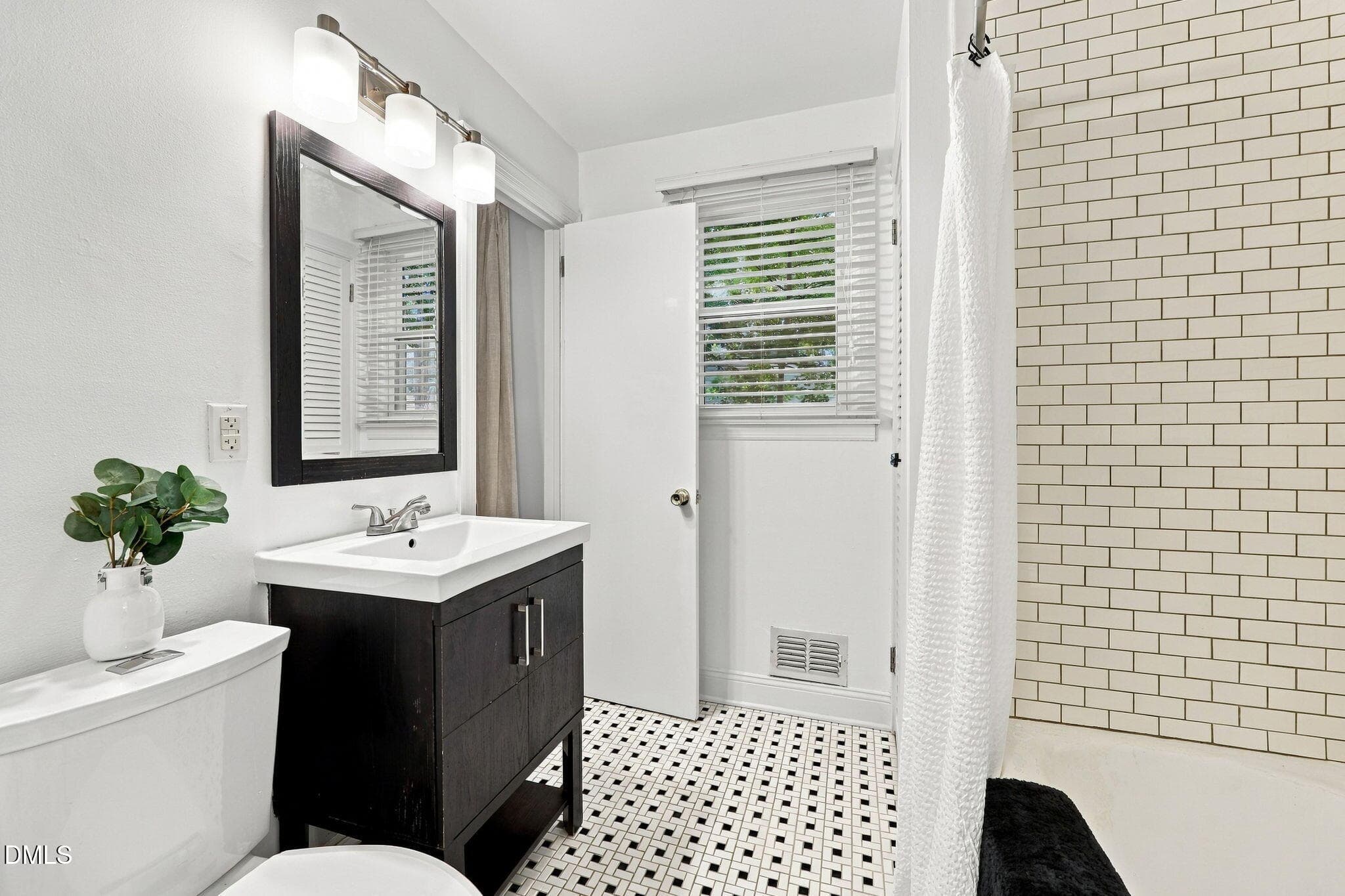 72-web-or-mls-IMG_0863 - 540 Barksdale Drive, Raleigh, NC 27604