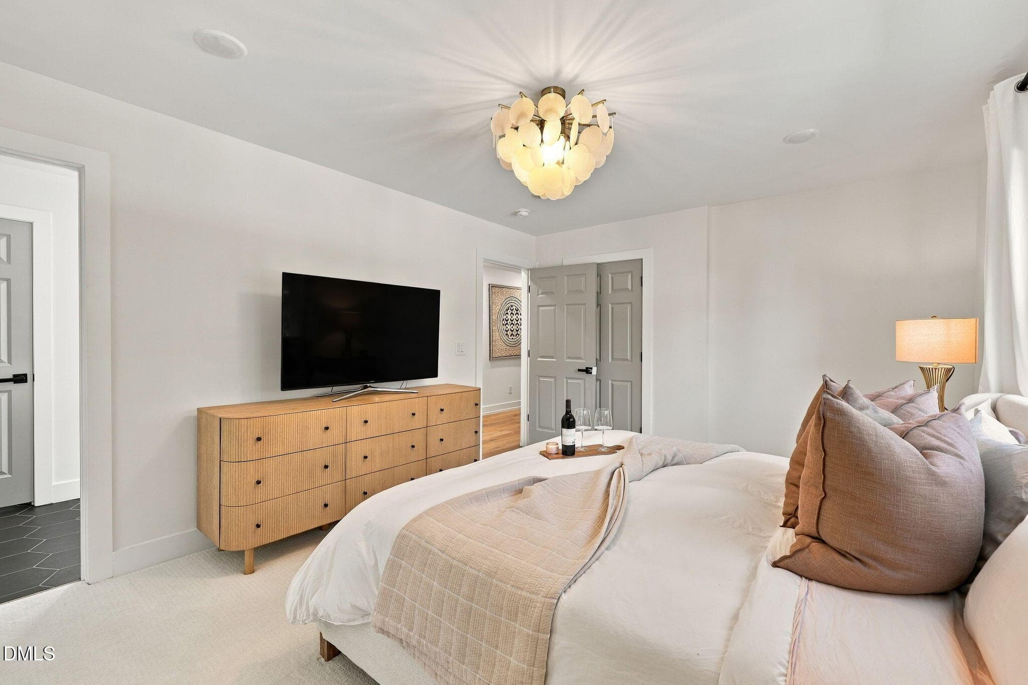 37-web-or-mls-IMG_8283 - 2801 Ashland Street, Raleigh, NC 27608
