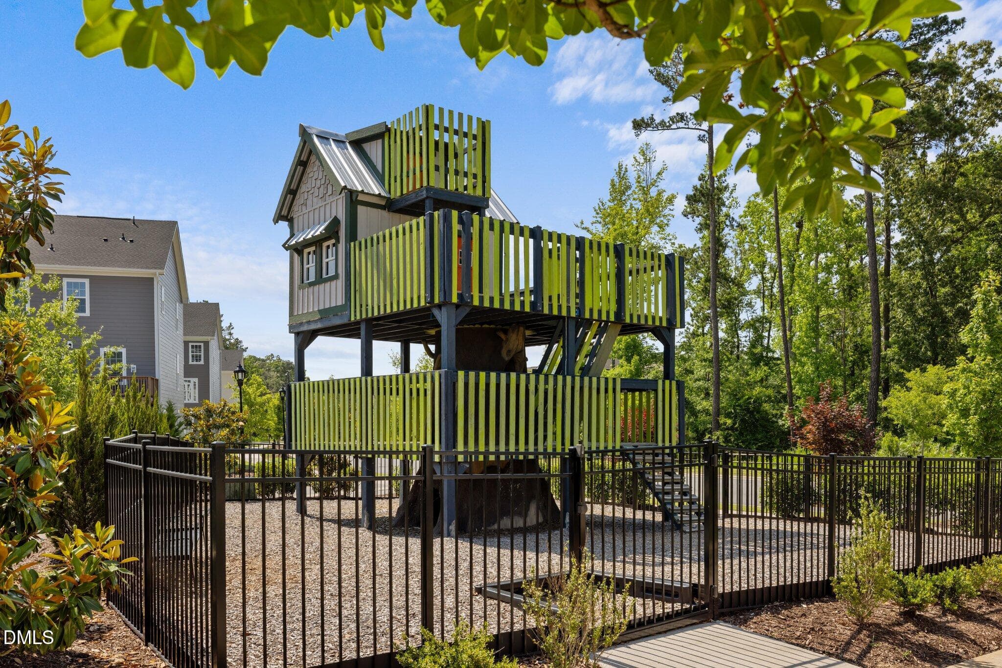88-web-or-mls-5Z8A4813 - 516 Whitehall Circle, Durham, NC 27713
