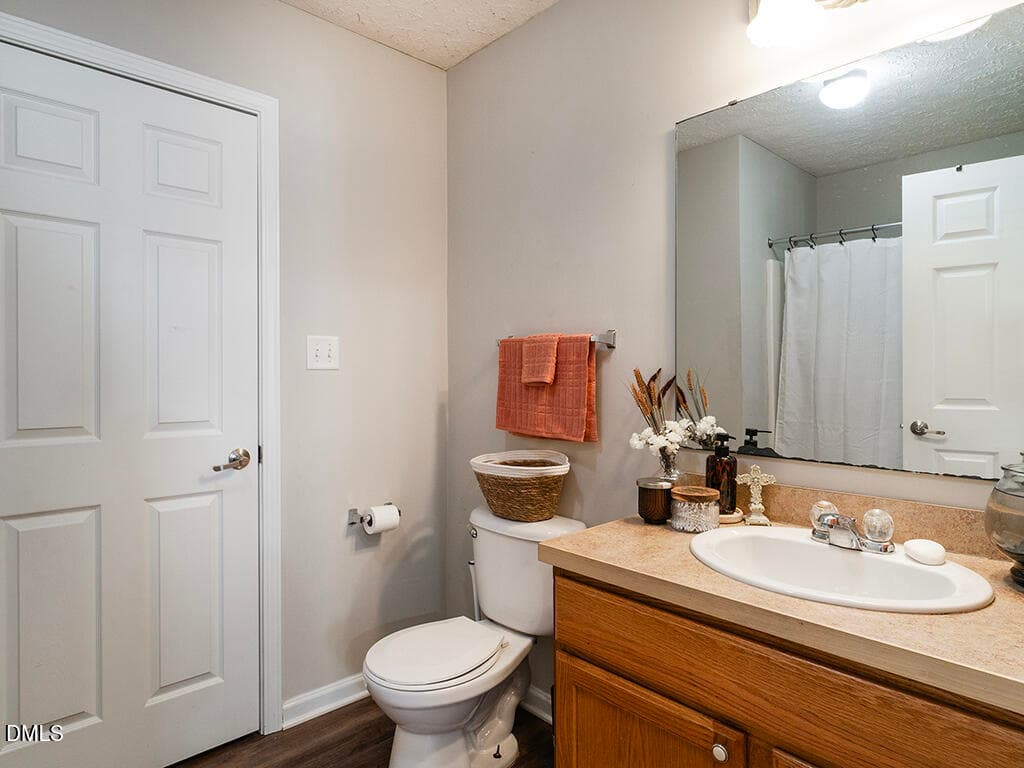 15 622_SWilliamsonAve Hallbath1_MLS - 622-624 S Williamson Avenue, Elon, NC 27244, Elon