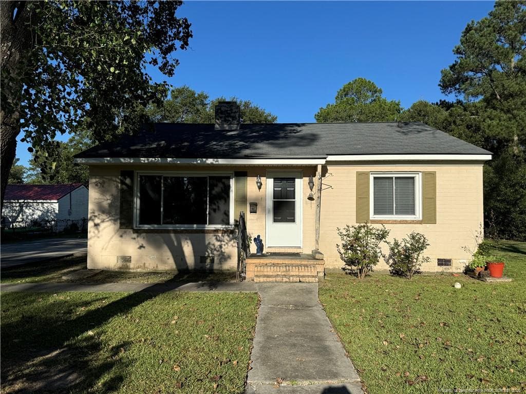 Photo 2 - 405 N Dickson Street, Raeford, NC 28376