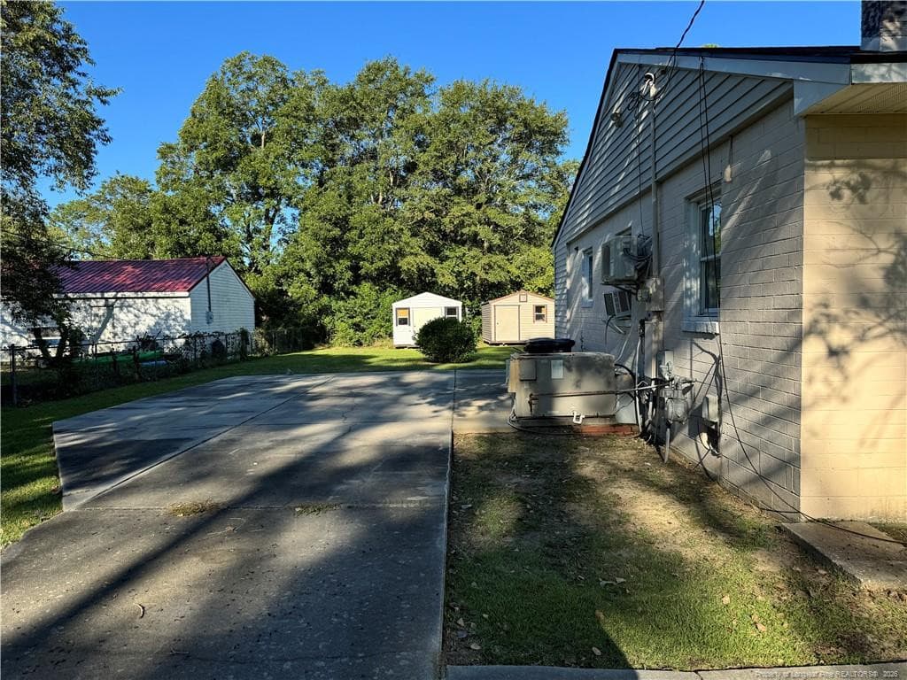 Photo 3 - 405 N Dickson Street, Raeford, NC 28376