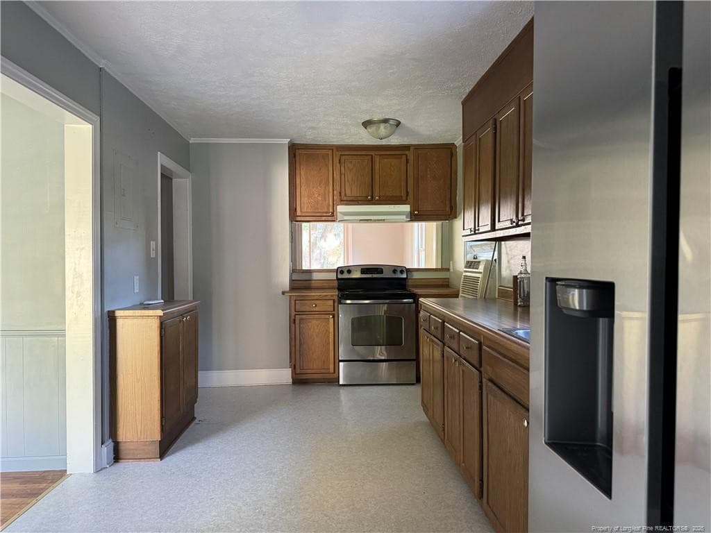 Photo 9 - 405 N Dickson Street, Raeford, NC 28376
