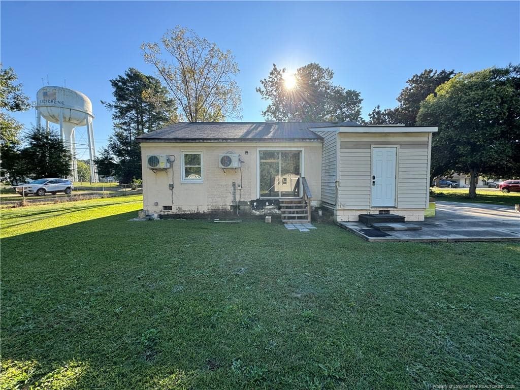 Photo 23 - 405 N Dickson Street, Raeford, NC 28376