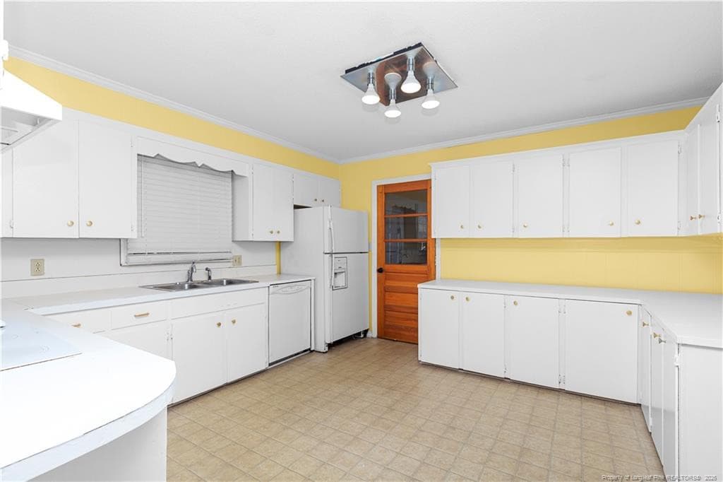 Photo 5 - 700 E Harnett Street, Dunn, NC 28334, Dunn