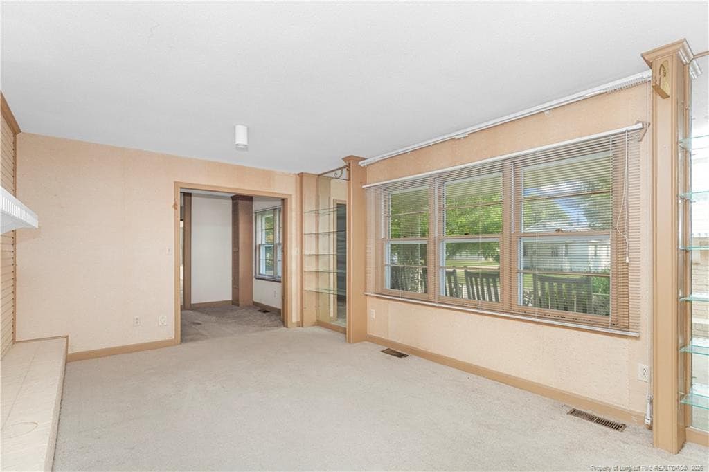Photo 7 - 700 E Harnett Street, Dunn, NC 28334, Dunn
