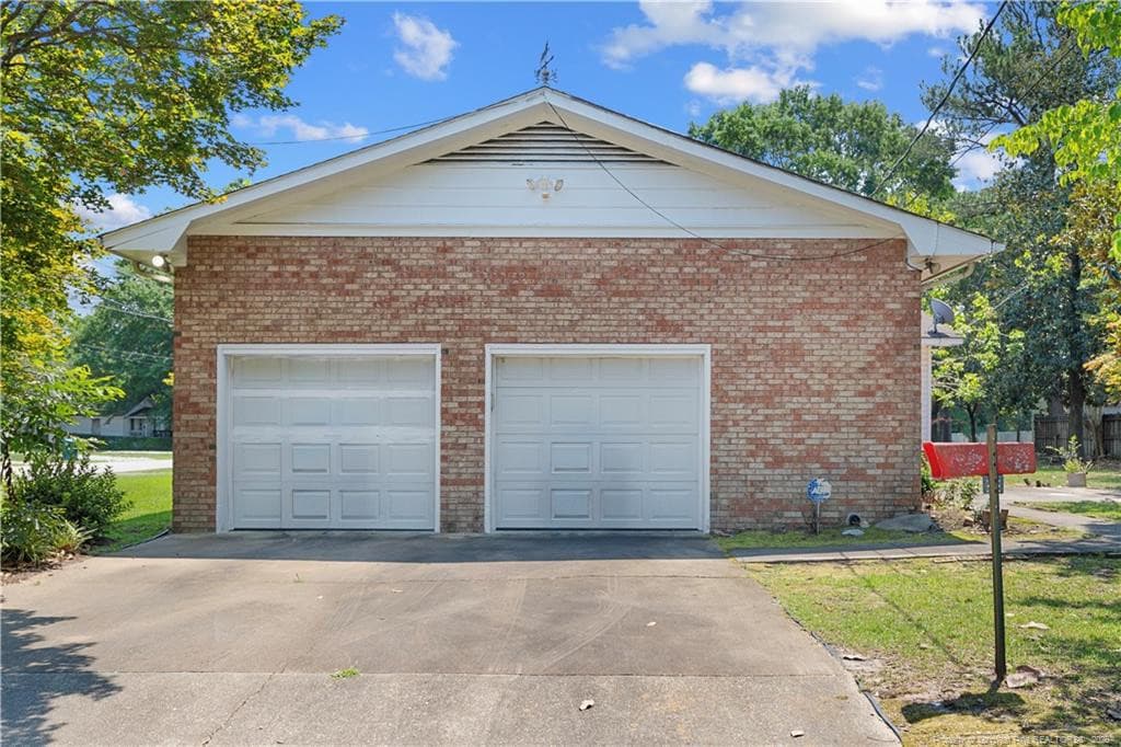 Photo 29 - 700 E Harnett Street, Dunn, NC 28334, Dunn
