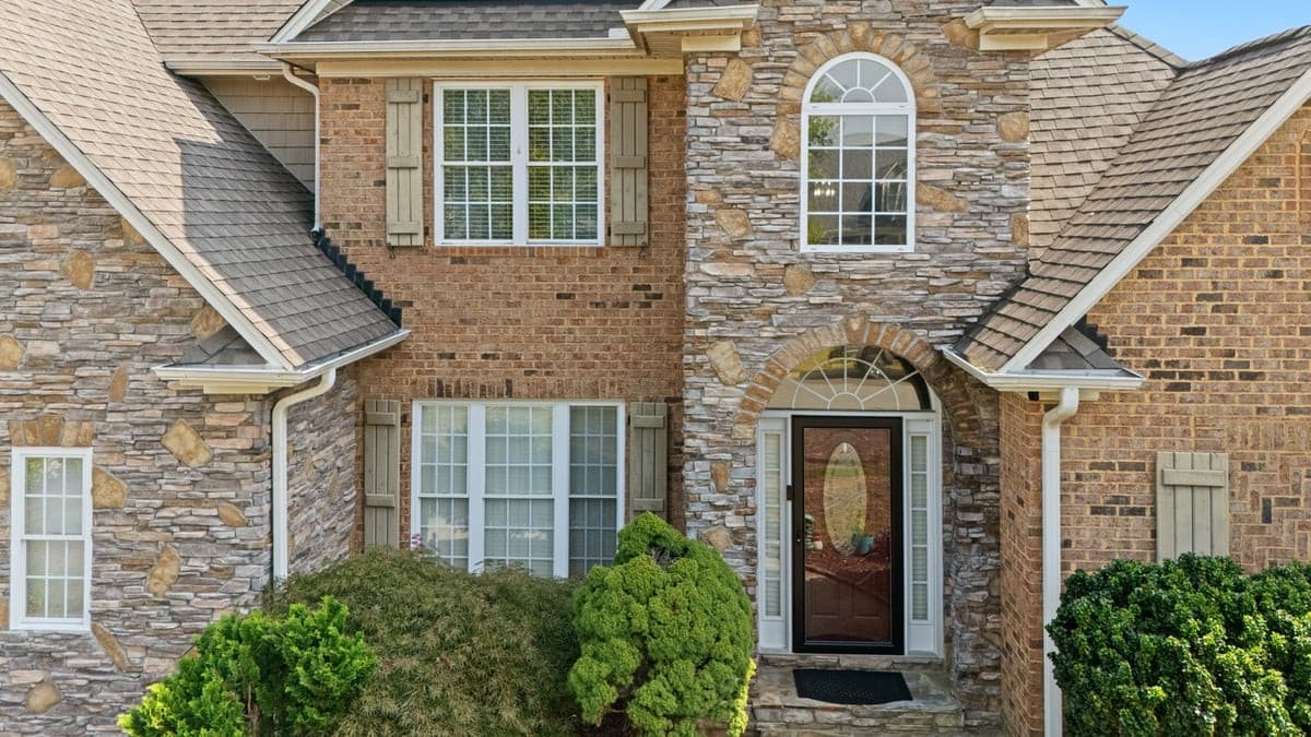 DJI_20260918123106_0113_D.jpg - 3221 Brookstone Drive, Burlington, NC 27215