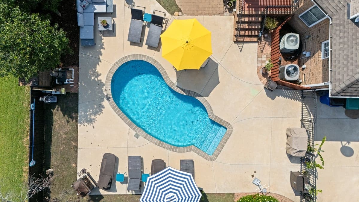 DJI_20260918123516_0173_D.jpg - 3221 Brookstone Drive, Burlington, NC 27215