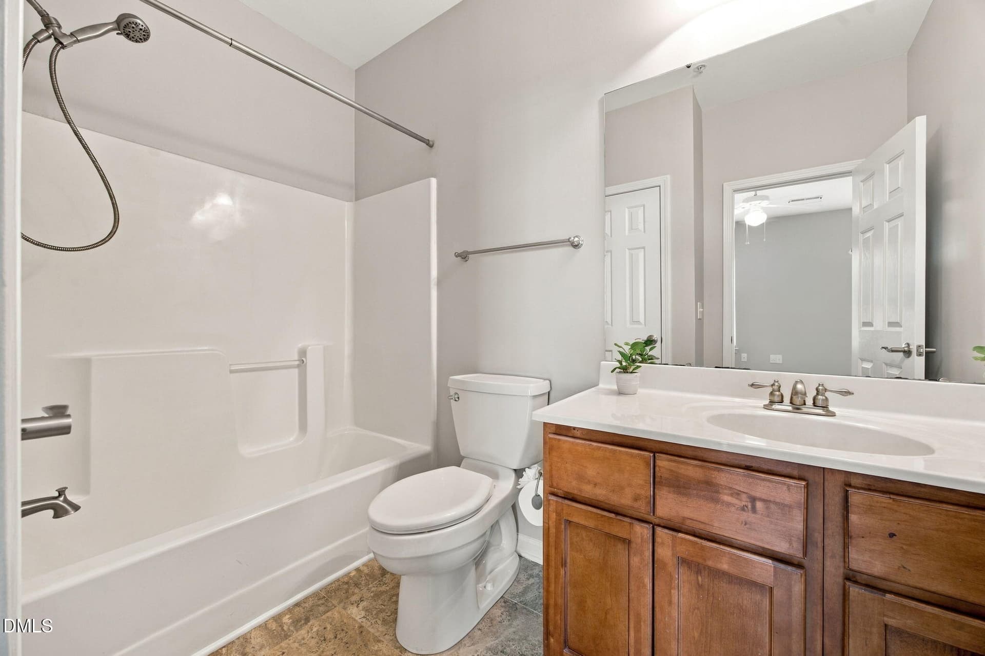 21-web-or-mls-IMG_7670_Edit - 2610 Oldgate Drive 202, Raleigh, NC 27604