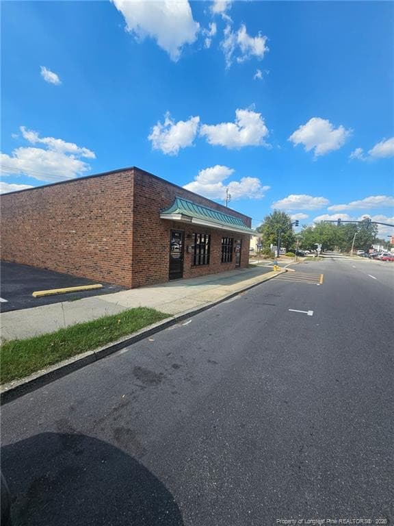 Photo 2 - 613 N Elm Street N, Lumberton, NC 28358