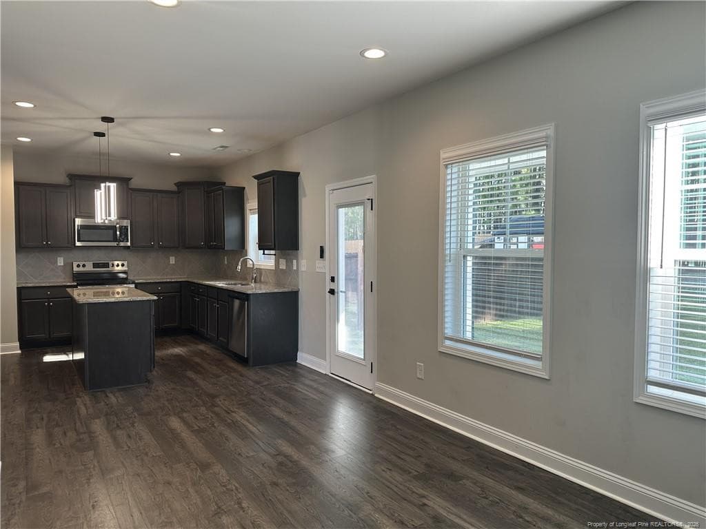 informal dining space - 143 Cromwell Court, Raeford, NC 28376