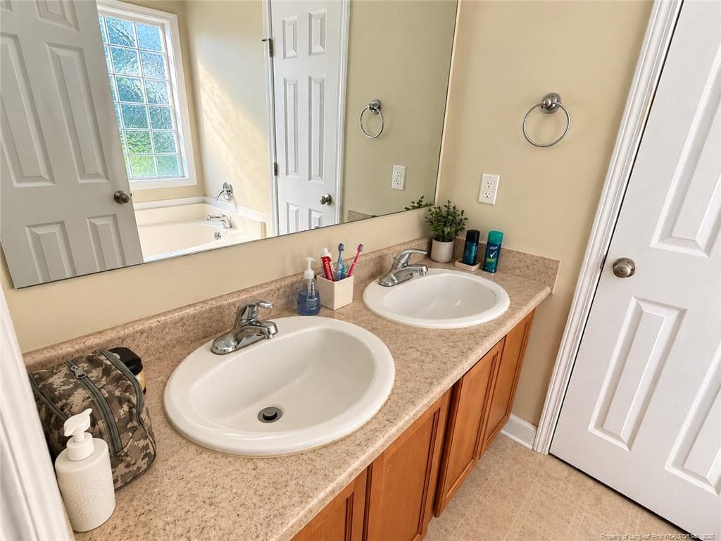 Photo 13 - 4333 Wavetree Drive, Fayetteville, NC 28306