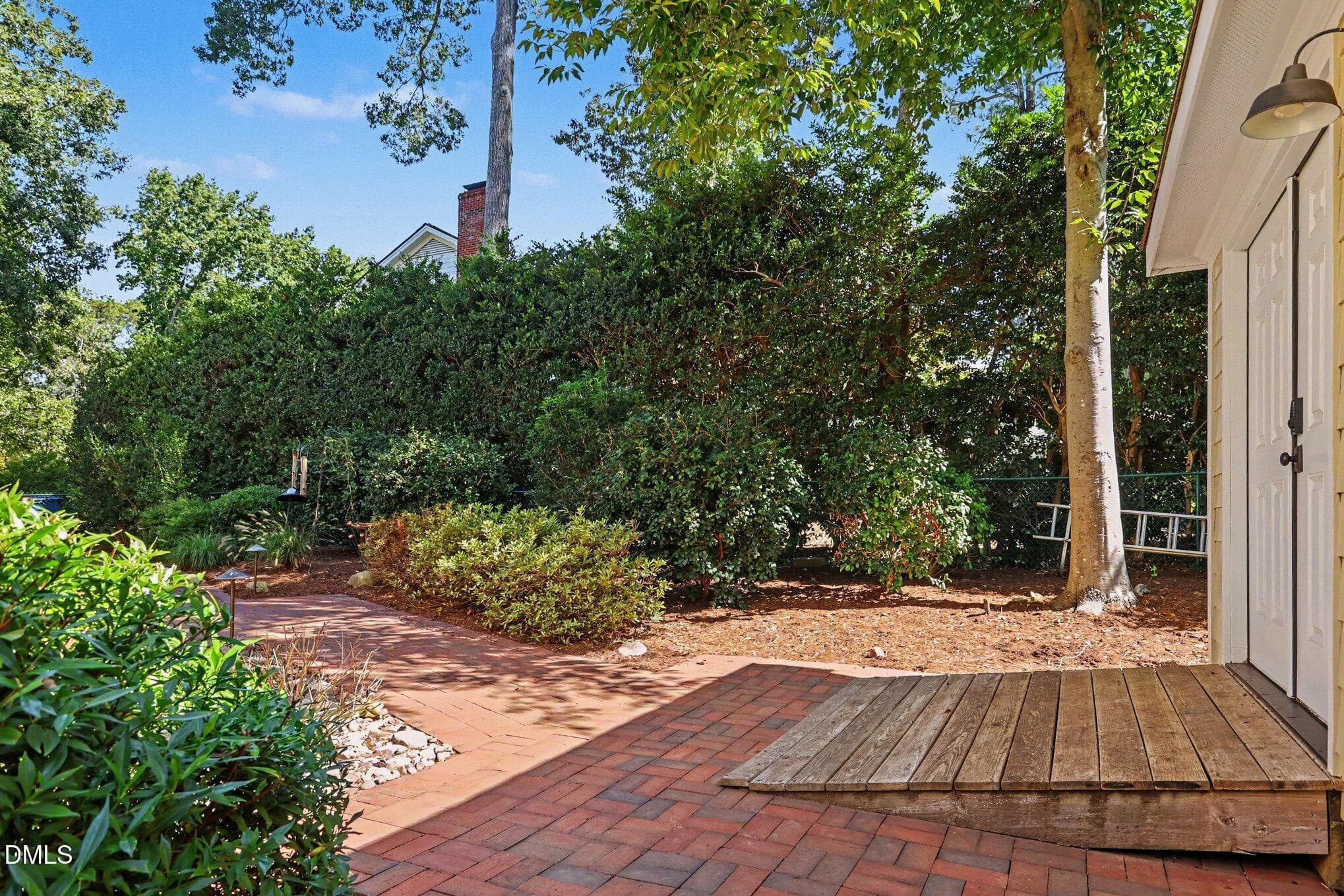 041_file_5651 - 5921 Valley Estates Drive, Raleigh, NC 27612