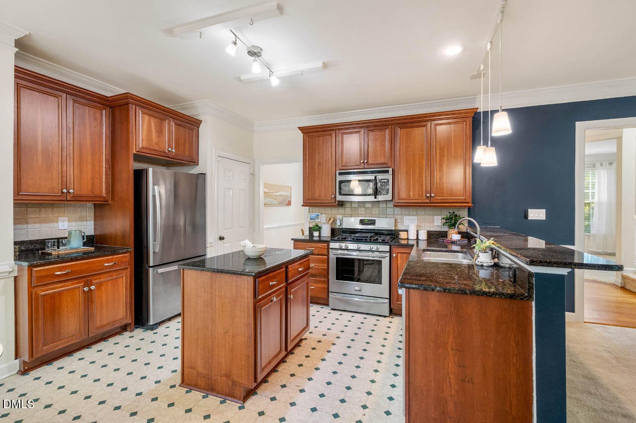 202CobbleRidgeDr-020 - 202 Cobble Ridge Drive, Chapel Hill, NC 27516