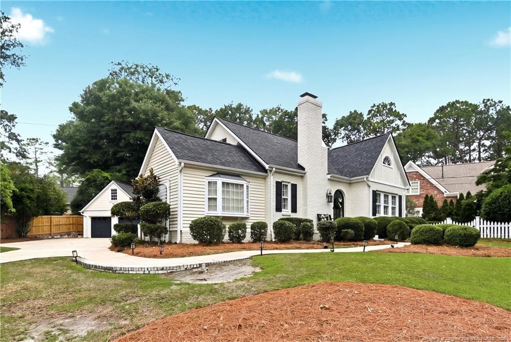 Photo 2 - 326 W Park Drive, Fayetteville, NC 28305, Fayetteville