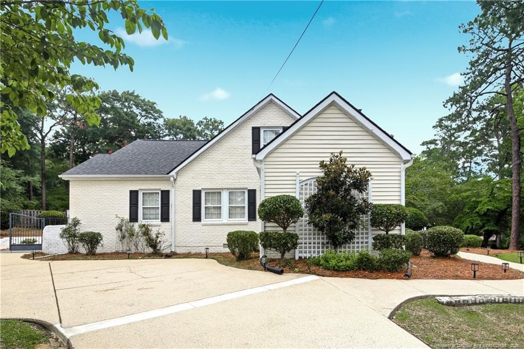 Photo 3 - 326 W Park Drive, Fayetteville, NC 28305, Fayetteville