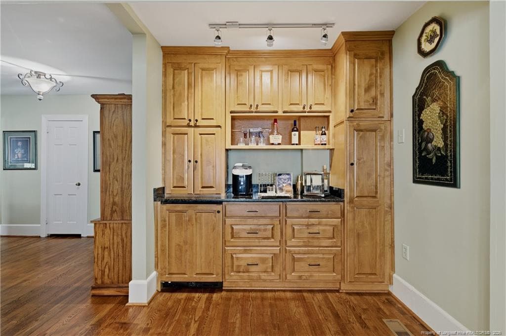 Photo 18 - 326 W Park Drive, Fayetteville, NC 28305, Fayetteville