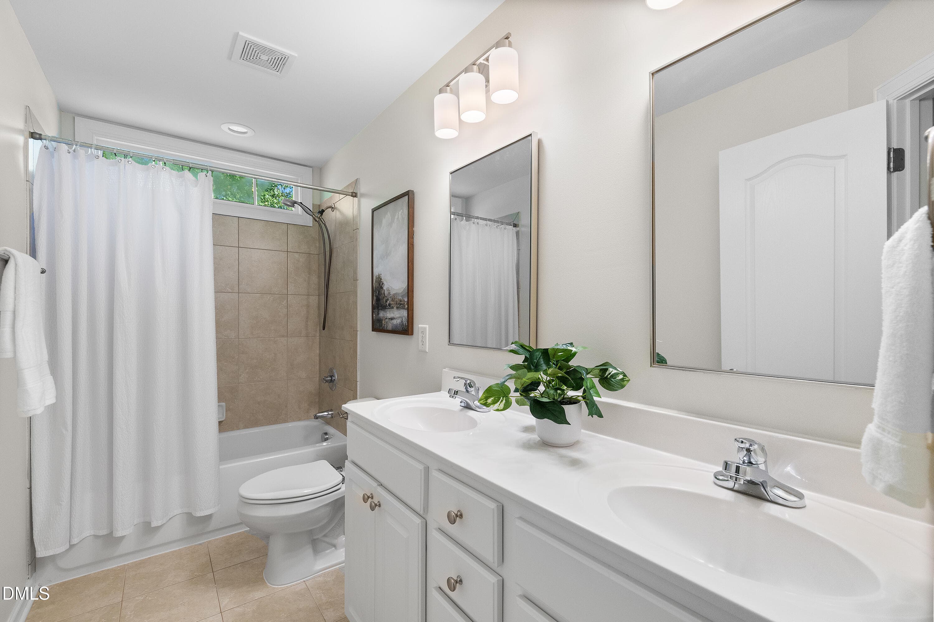 Full bath - 1359 Stone Lion Drive, Fuquay Varina, NC 27526