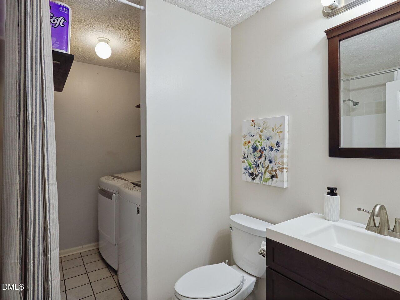 Bath and laundry - 2700 Brantley Drive, Apex, NC 27539, Apex