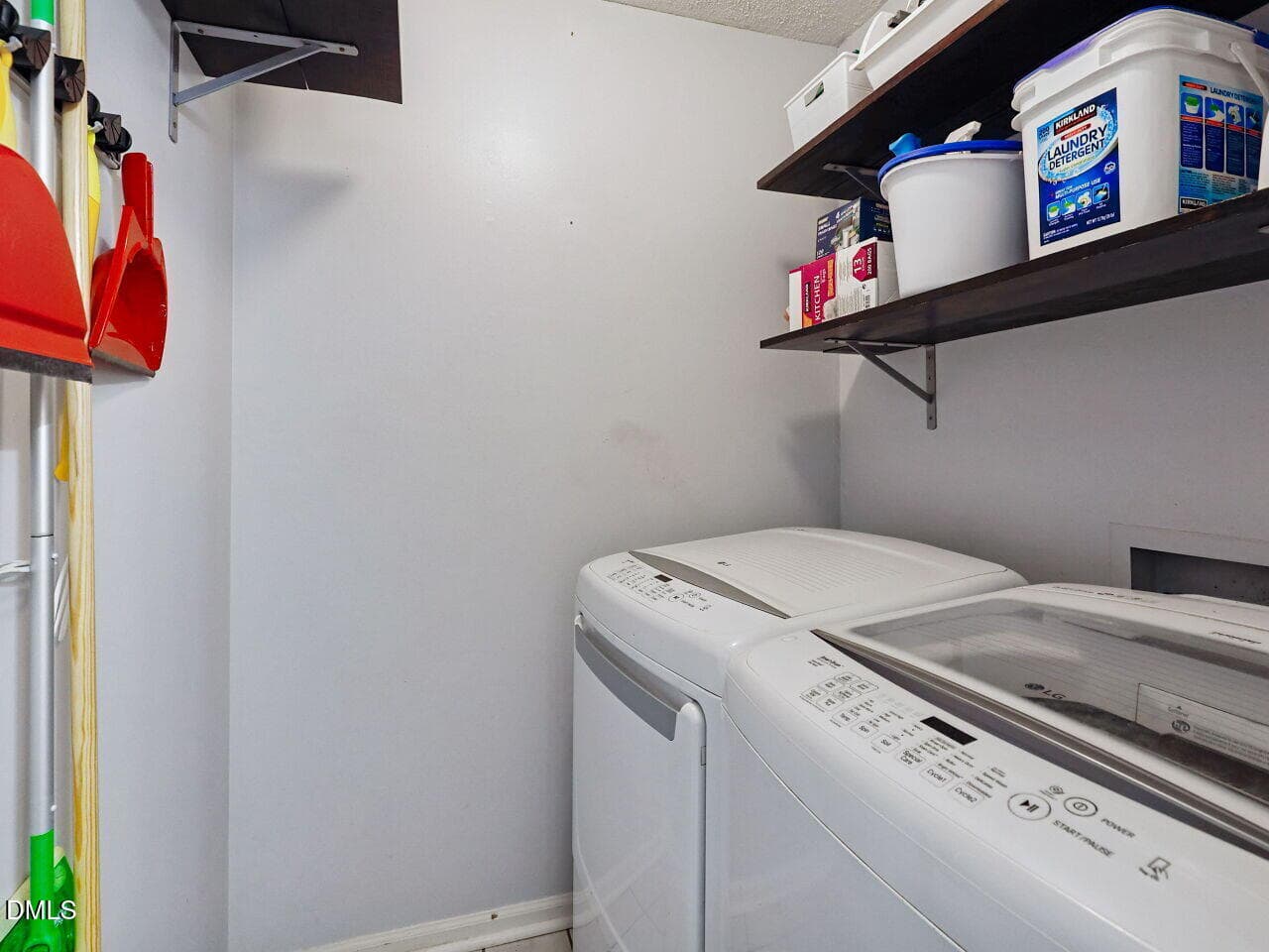 laundry - 2700 Brantley Drive, Apex, NC 27539, Apex
