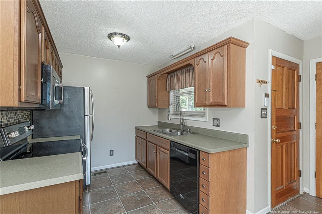 Photo 5 - 3019 Woolard Drive, Hope Mills, NC 28348