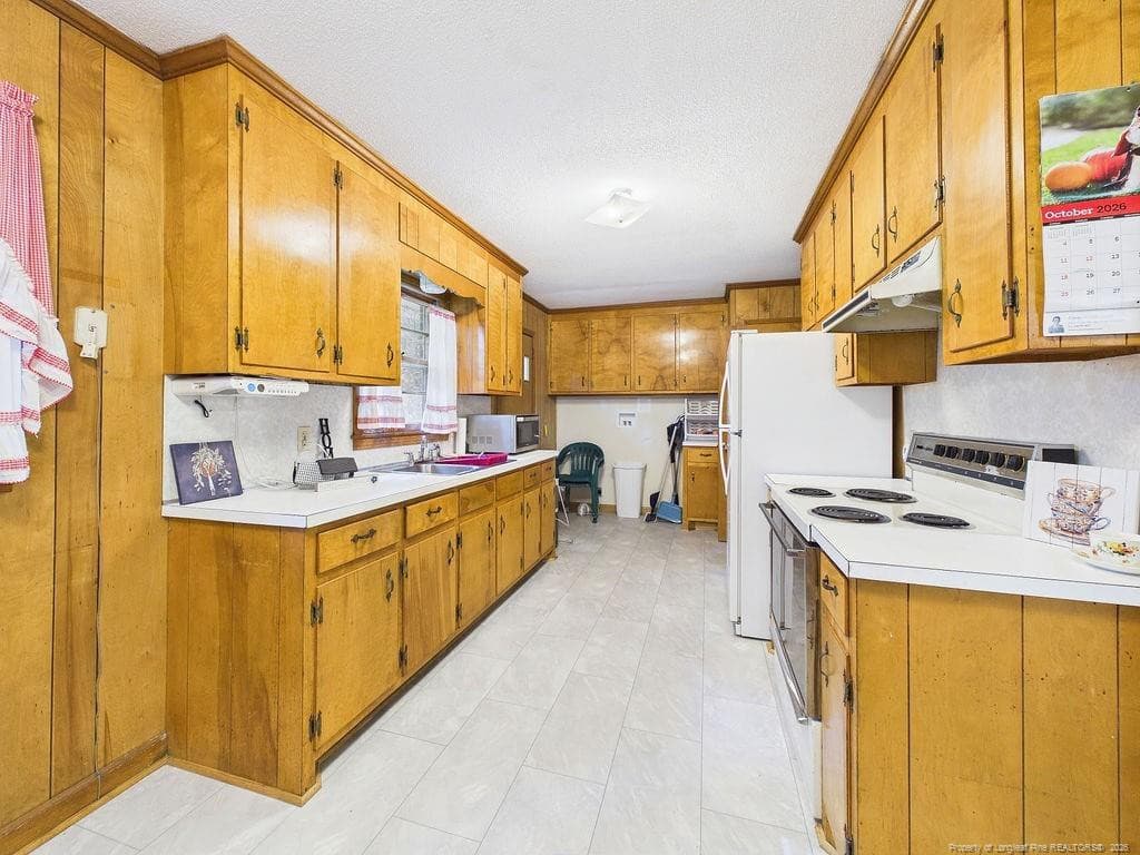 Photo 3 - 3117 Kendale Drive, Sanford, NC 27330