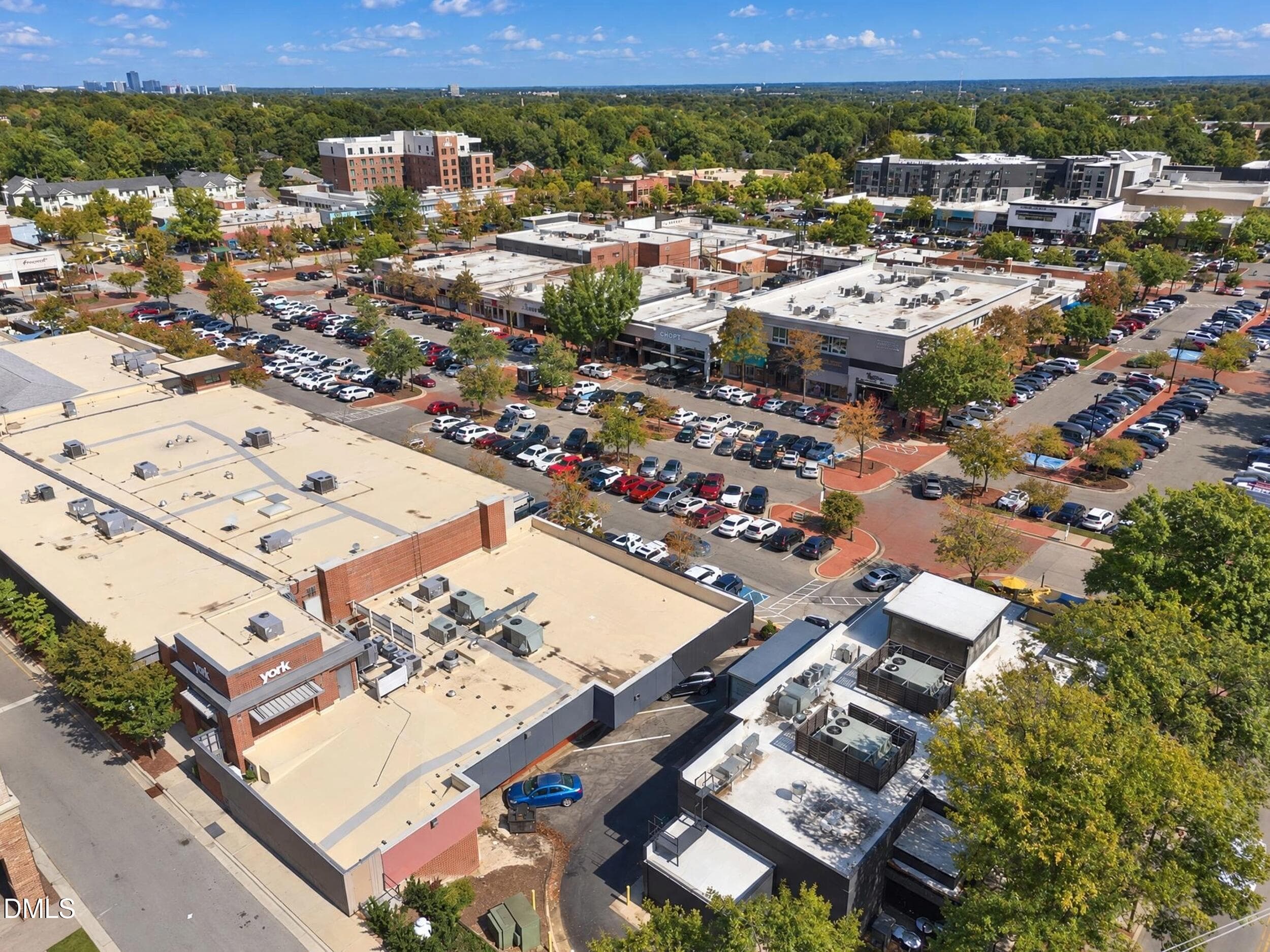7_dji_fly_20261008_124824_0231_179147823 - 1021 Brighthurst Drive 306, Raleigh, NC 27605