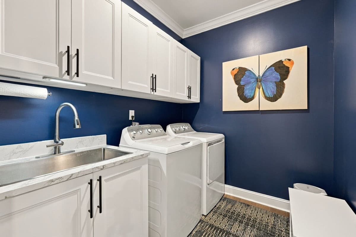 Custom laundry - 1732 Goldfinch Perch Lane, Knightdale, NC 27545, Knightdale