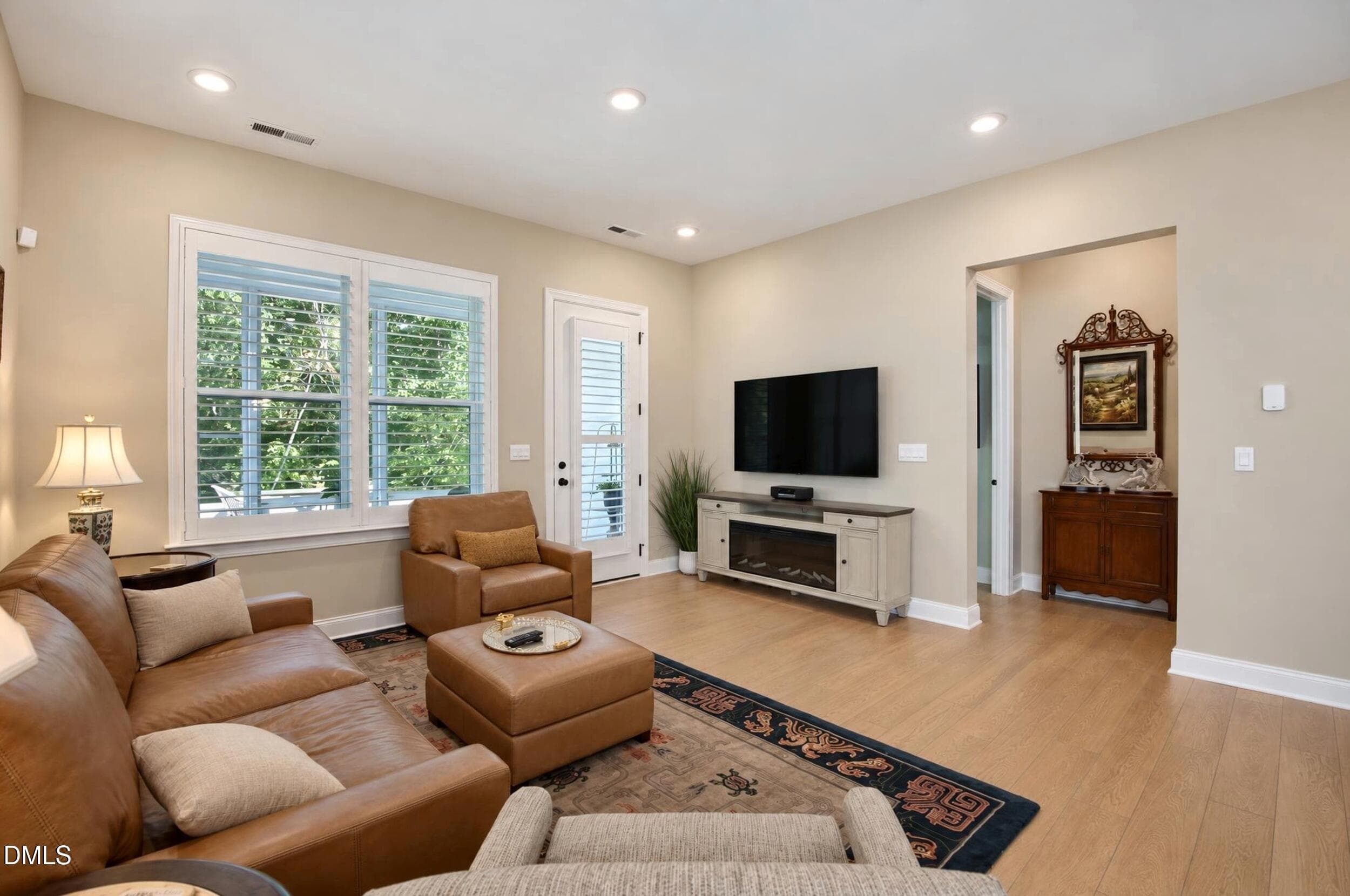 24_dsc_1666__c10_c_high2048 - 2253 Abbeyhill Drive 129, Raleigh, NC 27610