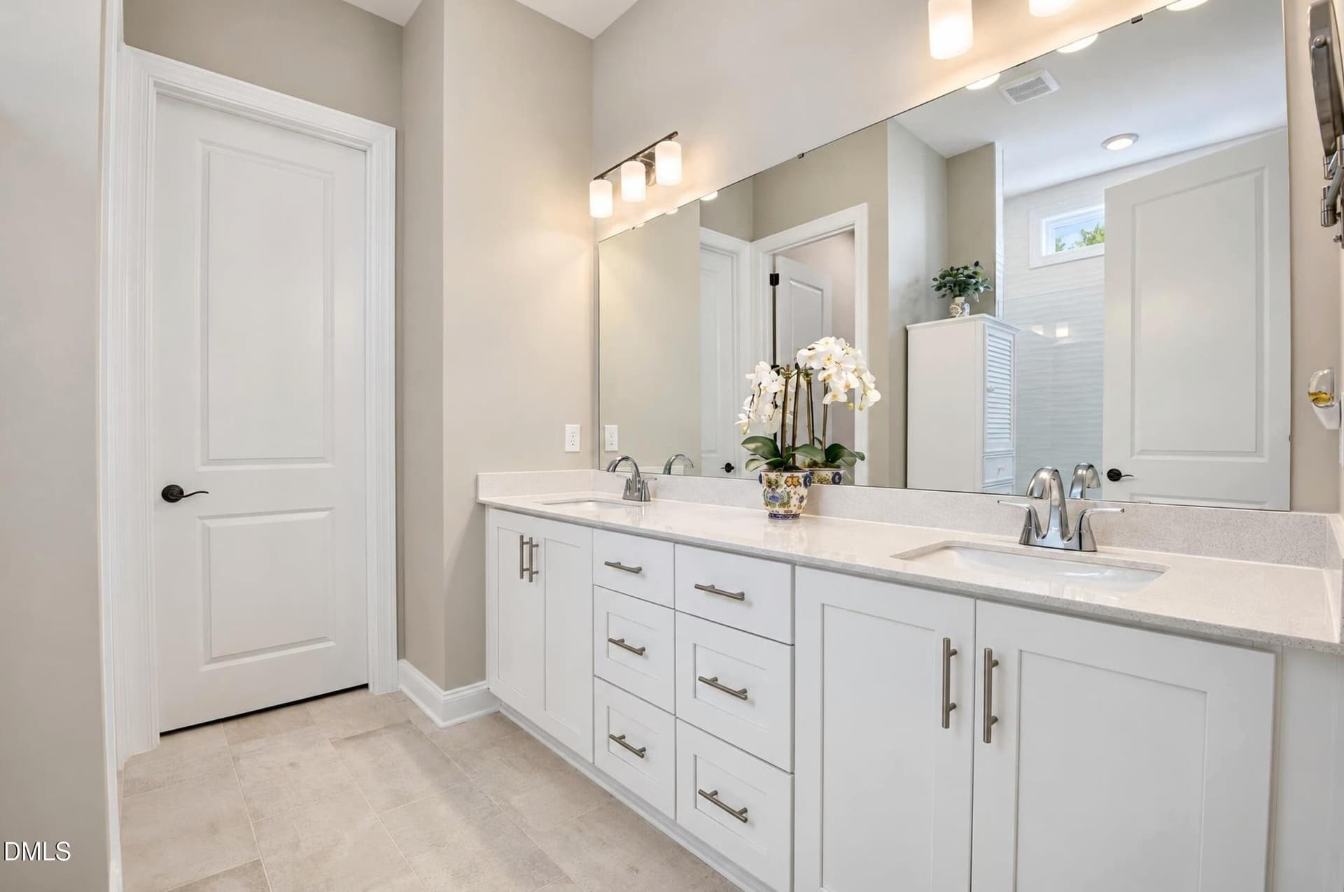 34_dsc_1687__c10_c_high2048 - 2253 Abbeyhill Drive 129, Raleigh, NC 27610